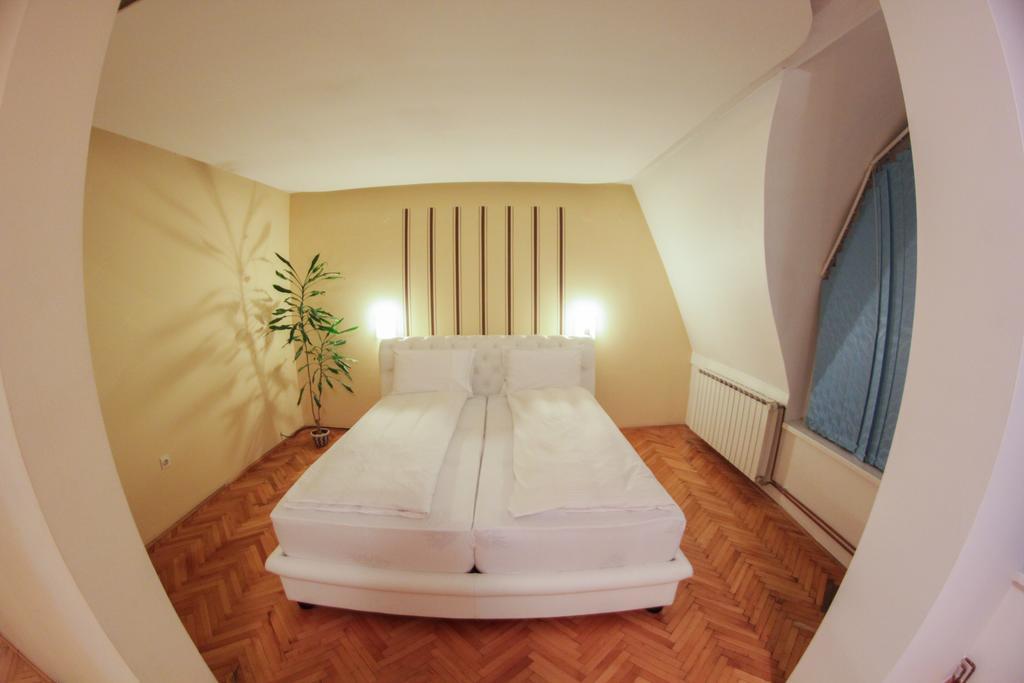 Hotel Fontana Зеница Стая снимка
