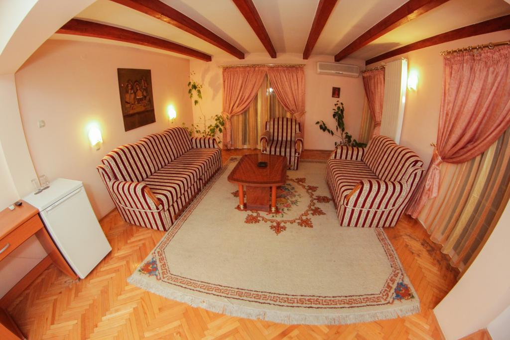 Hotel Fontana Зеница Стая снимка