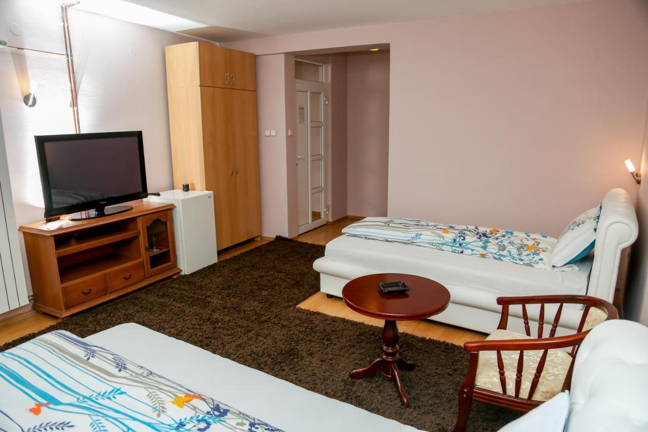 Hotel Fontana Зеница Екстериор снимка